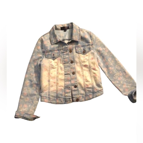 Denim jacket. Light denim w/floral pattern. 12 - Picture 1 of 1